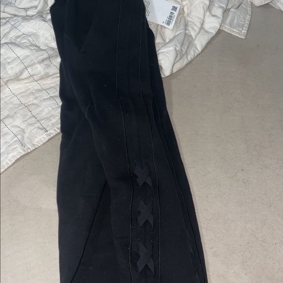 Lululemon joggers - Picture 3 of 4